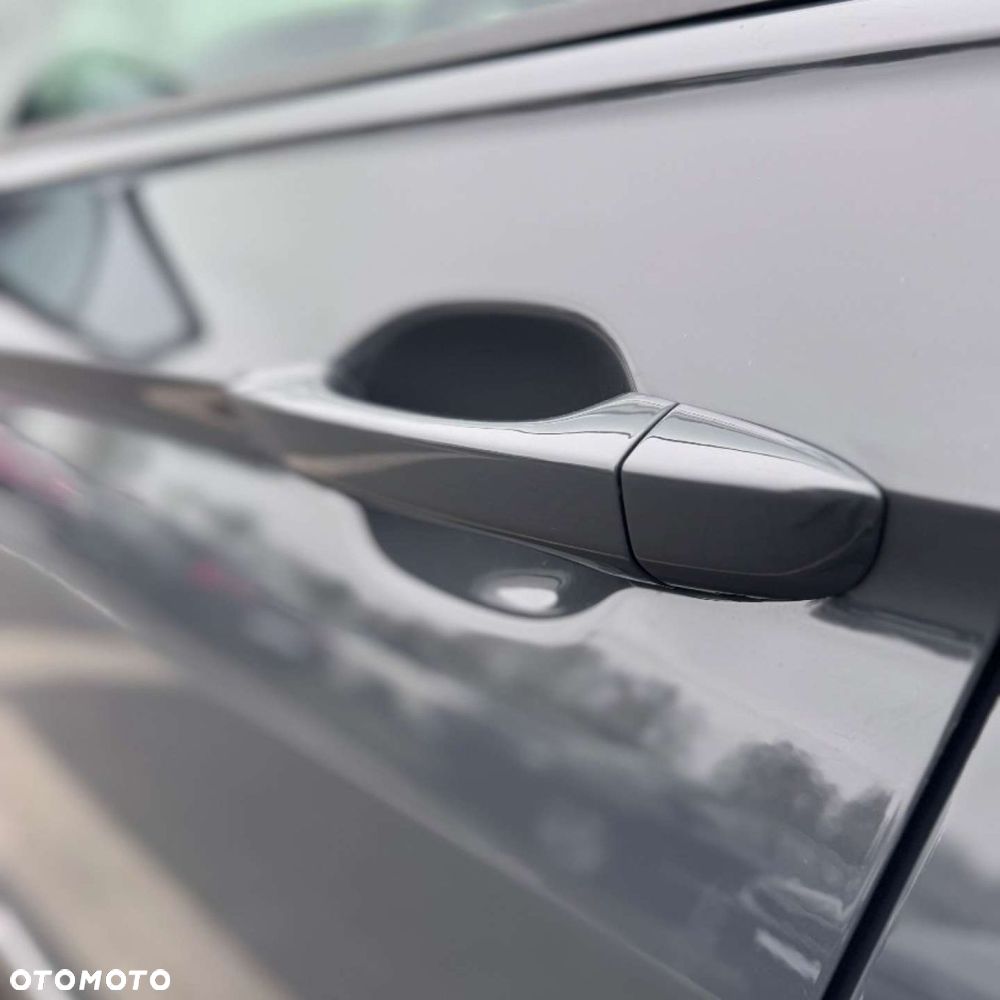 Volkswagen Tiguan - 12