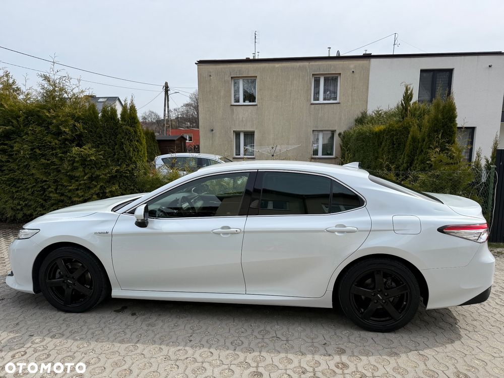 Toyota Camry - 2