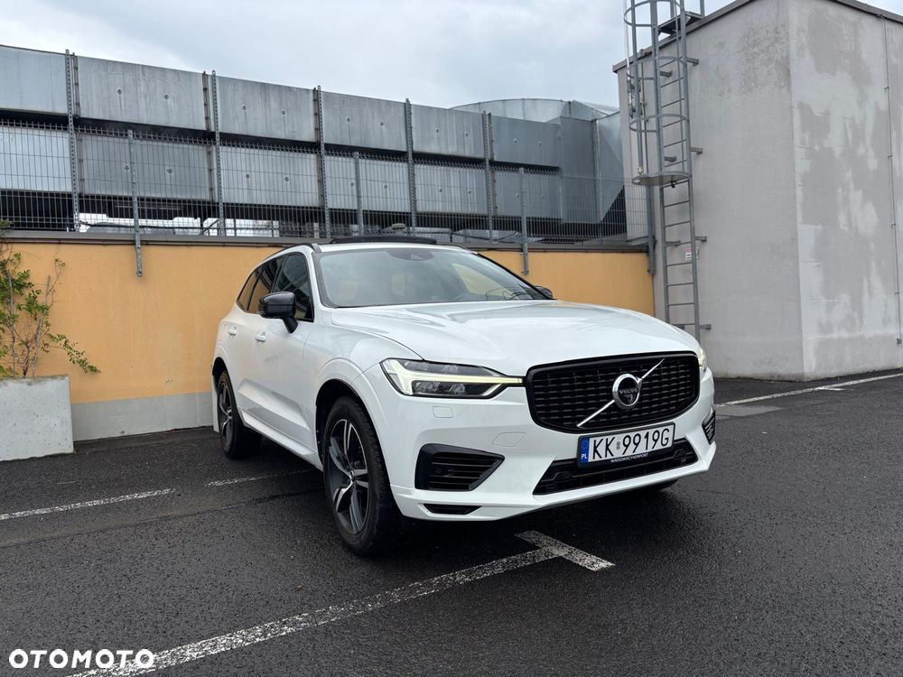 Volvo XC 60 T8 AWD Plug-In Hybrid R-Design - 5