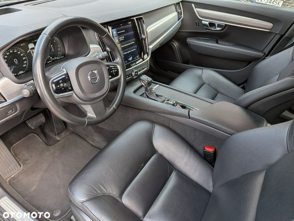 Volvo V90 D5 SCR AWD Momentum Pro - 27