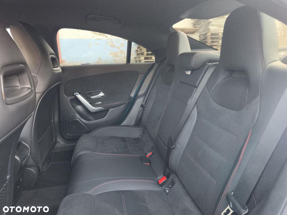 Mercedes-Benz CLA - 21