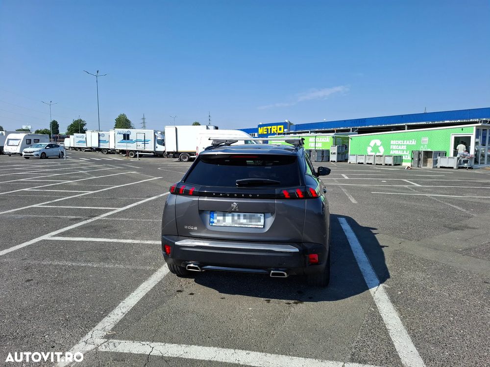 Peugeot 2008 1.2 L PureTech STT EAT8 Allure - 4