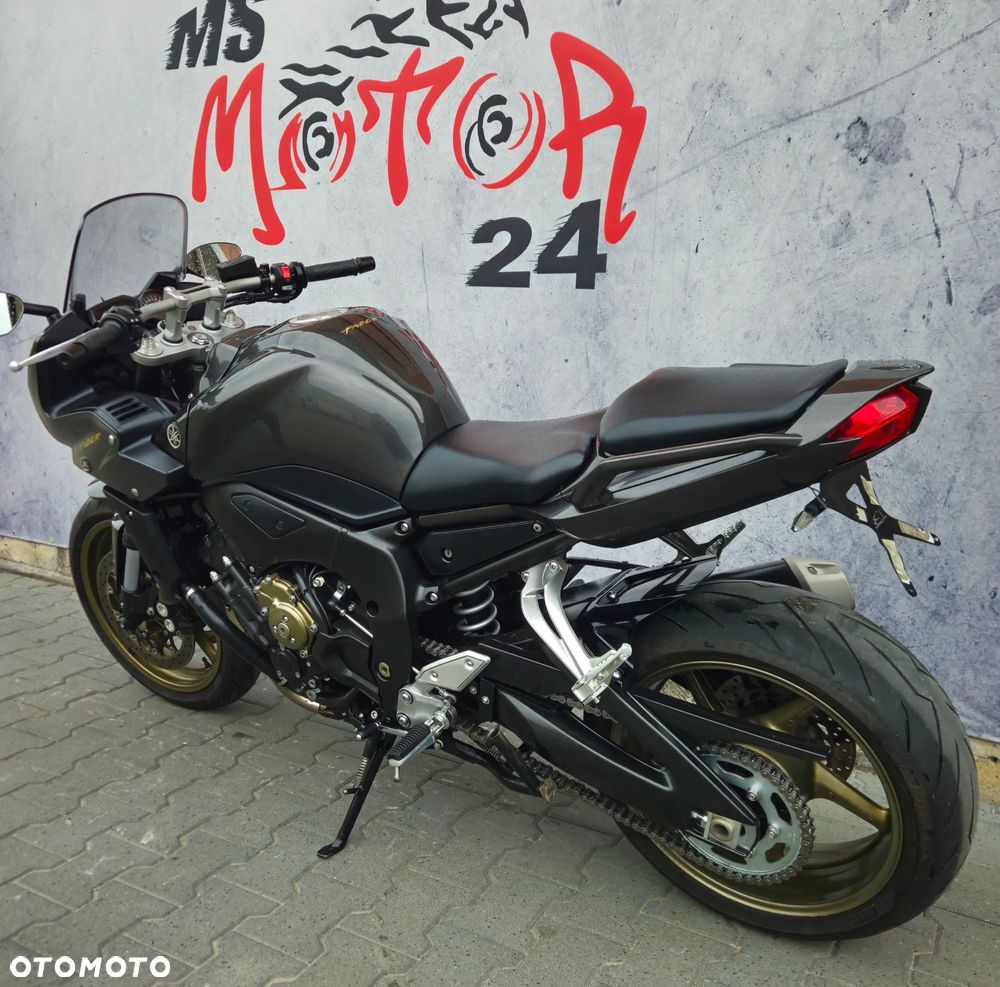 Yamaha FZ - 8