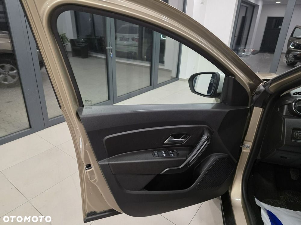 Dacia Duster 1.6 SCe Essential - 10