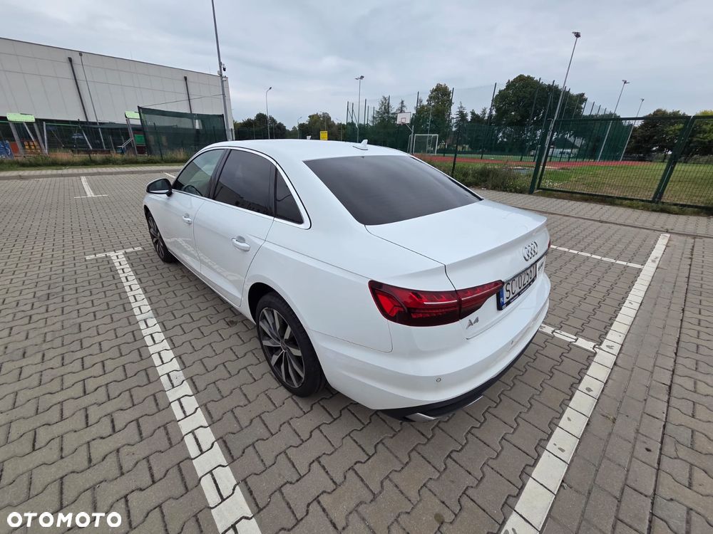 Audi A4 Limousine - 8