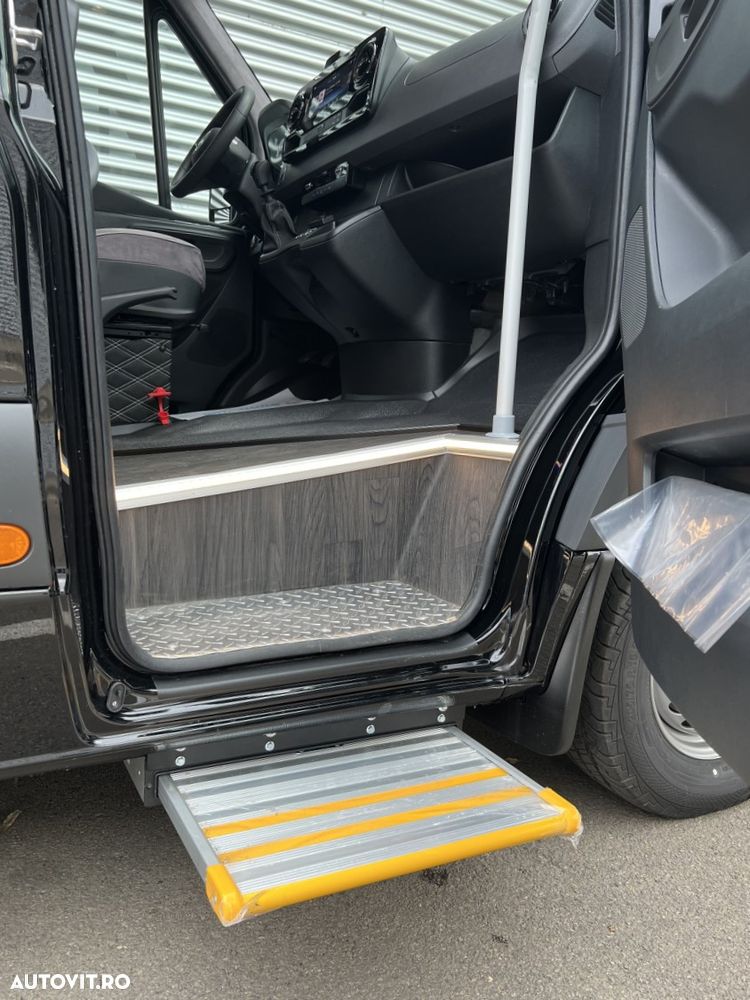 Mercedes-Benz Sprinter 517 CDI Microbuz 19+1+1 - 18