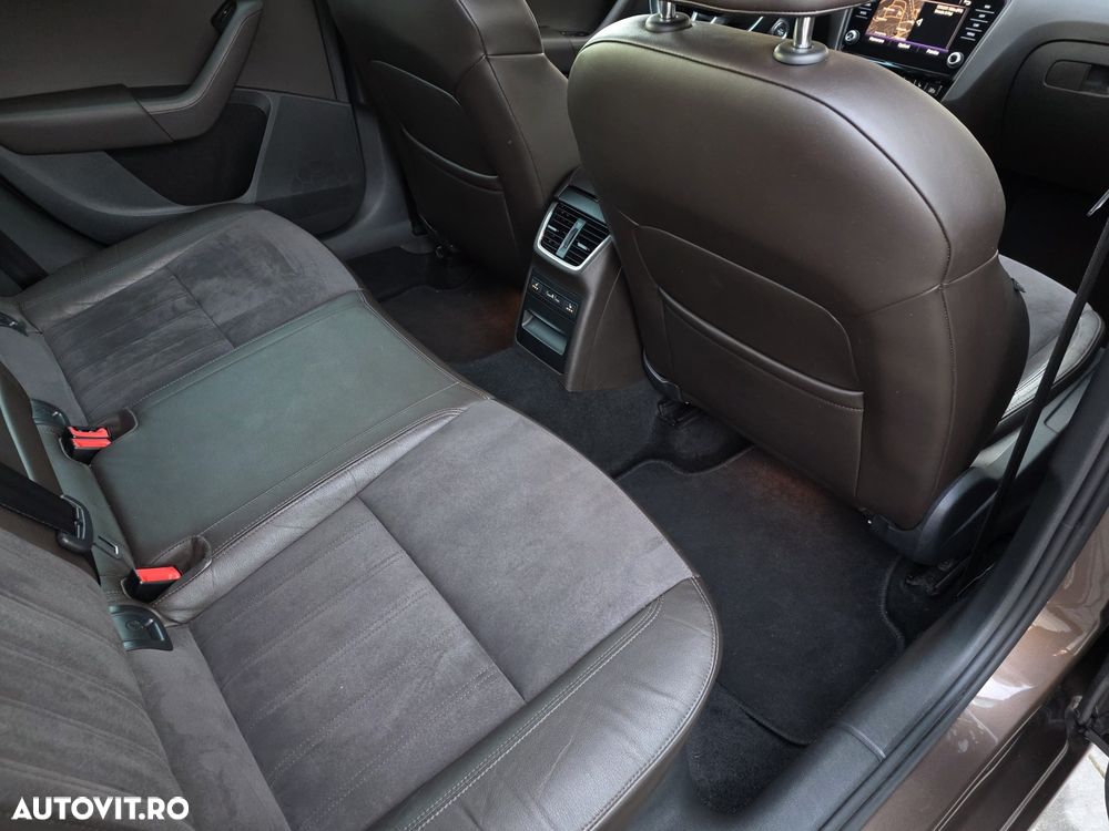 Skoda Octavia 2.0 TDI 4x4 DSG Laurin & Klement - 40