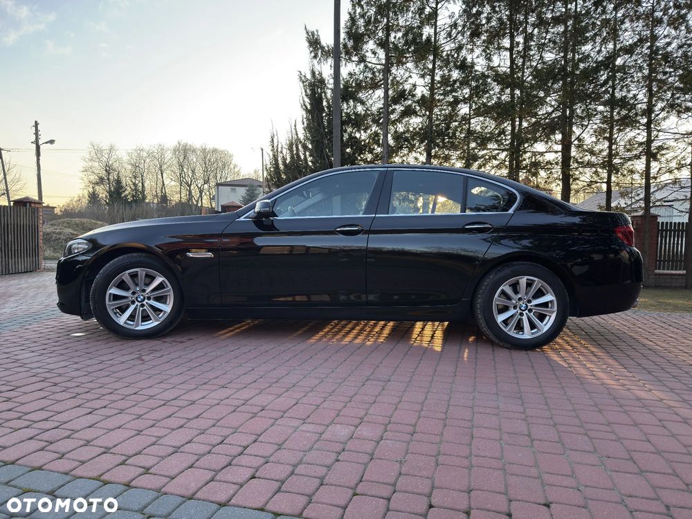 BMW Seria 5 528i xDrive - 2