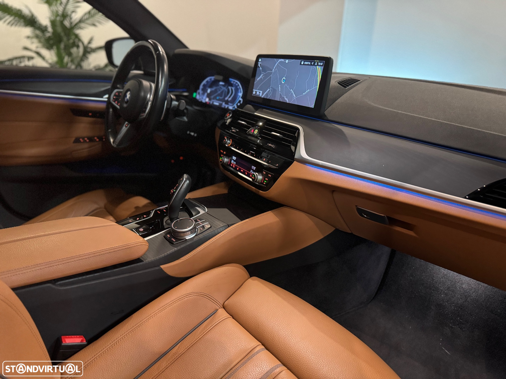 BMW 530 e Pack 50 anos M - 40