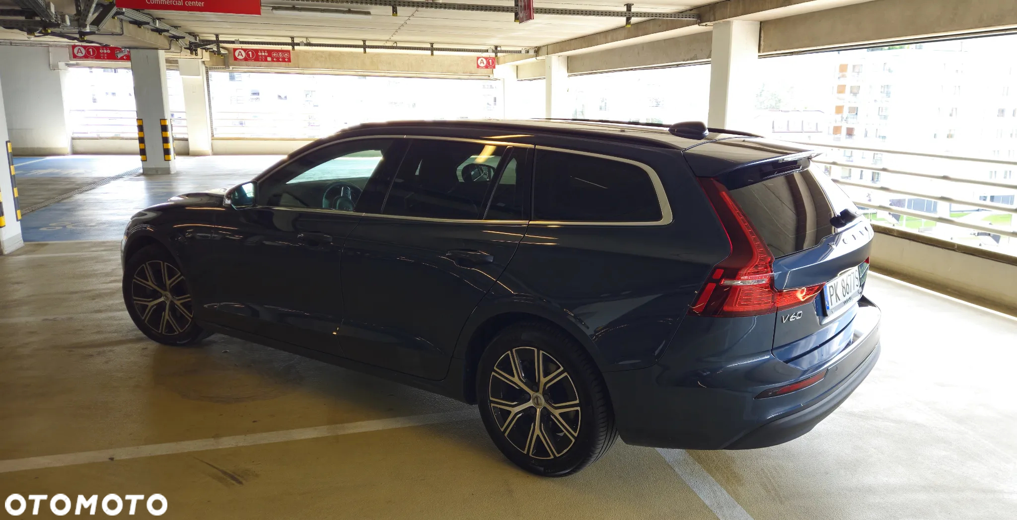 Volvo V60 B4 D Plus Dark - 4