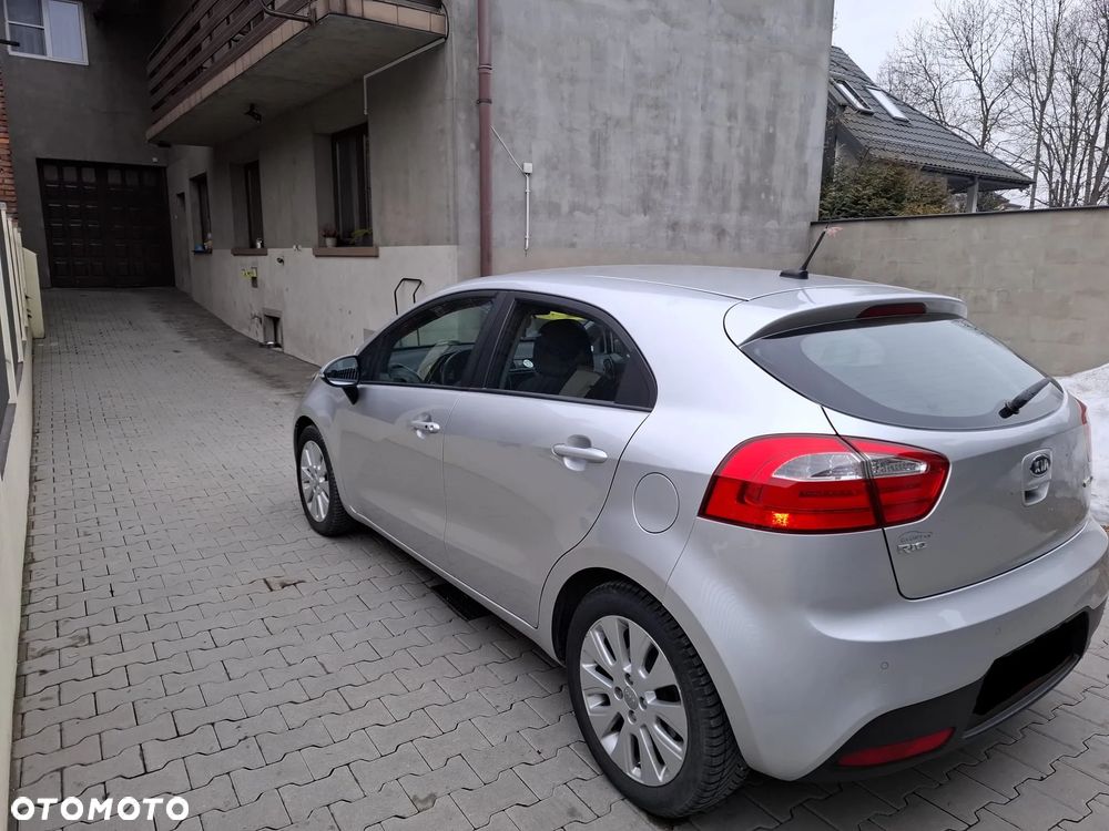 Kia Rio 1.1 crdi L - 3