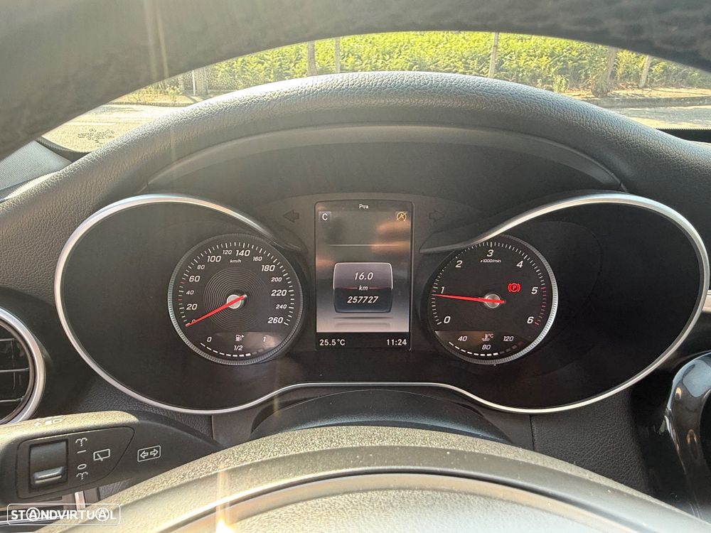 Mercedes-Benz C 200 BlueTEC AMG Line - 12