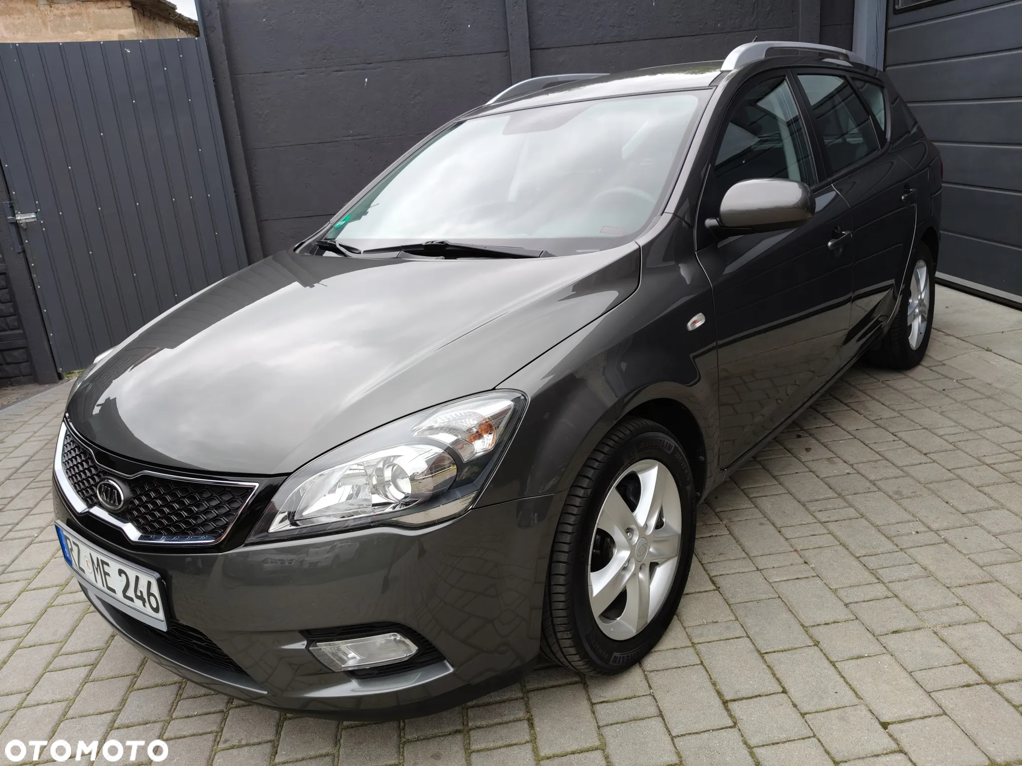 Kia Ceed 1.6 CVVT SW Spirit - 10