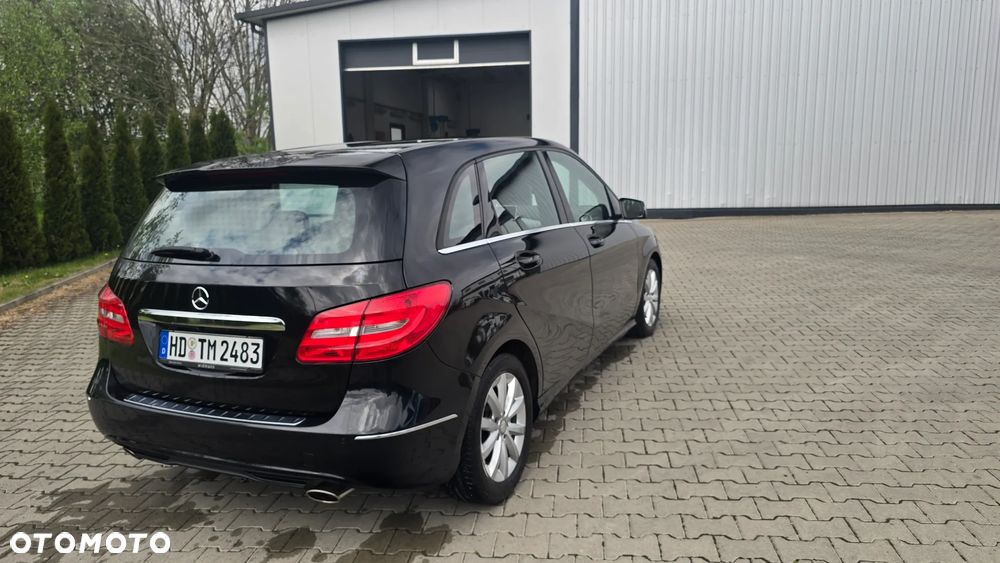Mercedes-Benz Klasa B 180 (BlueEFFICIENCY) 7G-DCT - 4