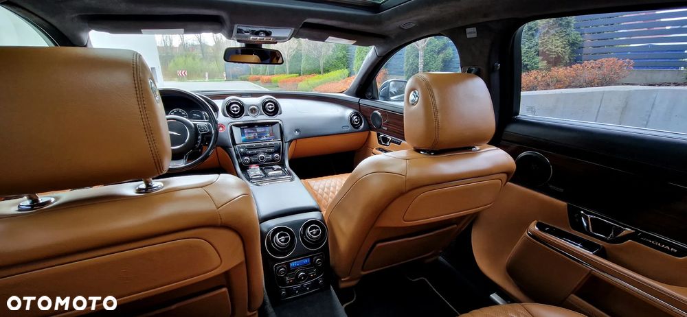 Jaguar XJ 3.0 T LWB Portfolio - 32