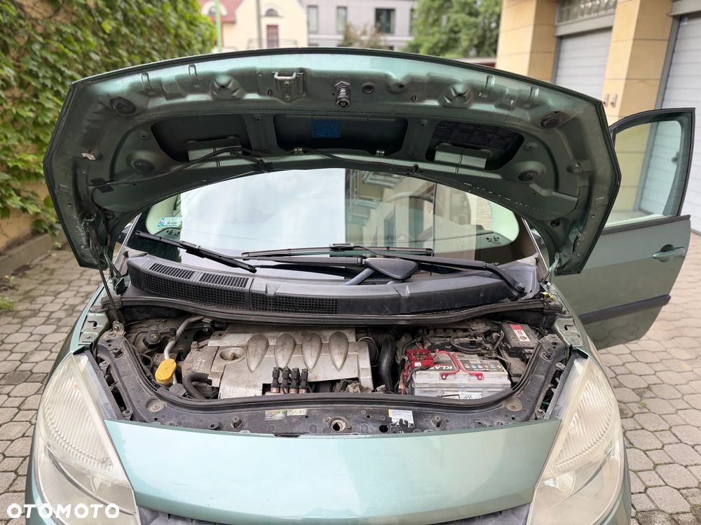 Renault Scenic 1.6 16V EXpression - 17