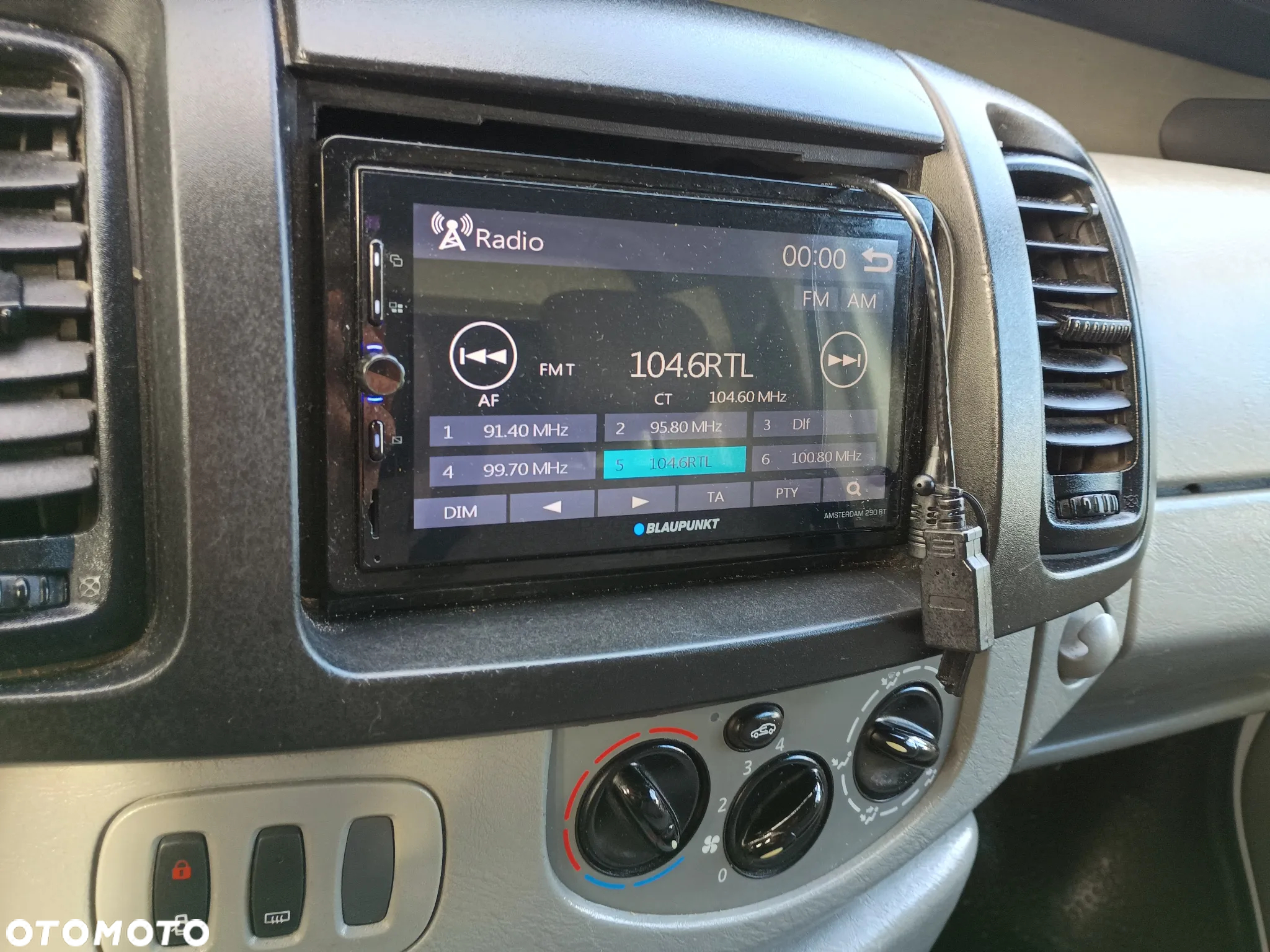 Renault Trafic - 15