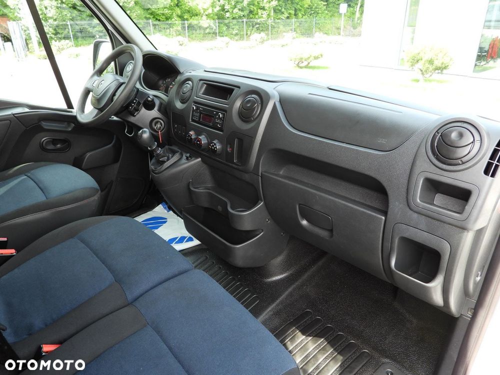 Renault MASTER FURGON BRYGADÓWKA 7 MIEJSC TEMPOMAT BLIŹNIACZE KOŁA KLIMATYZACJA  145KM - 33