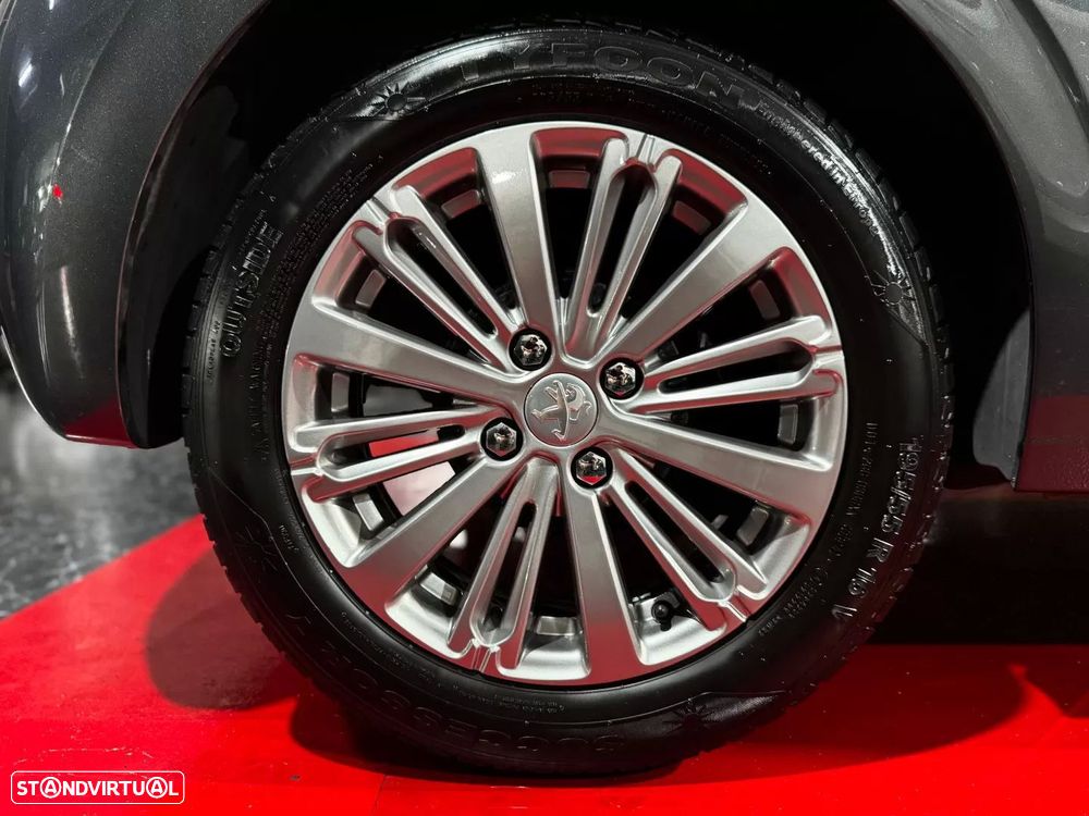 Peugeot 208 1.6 BlueHDi Style - 4