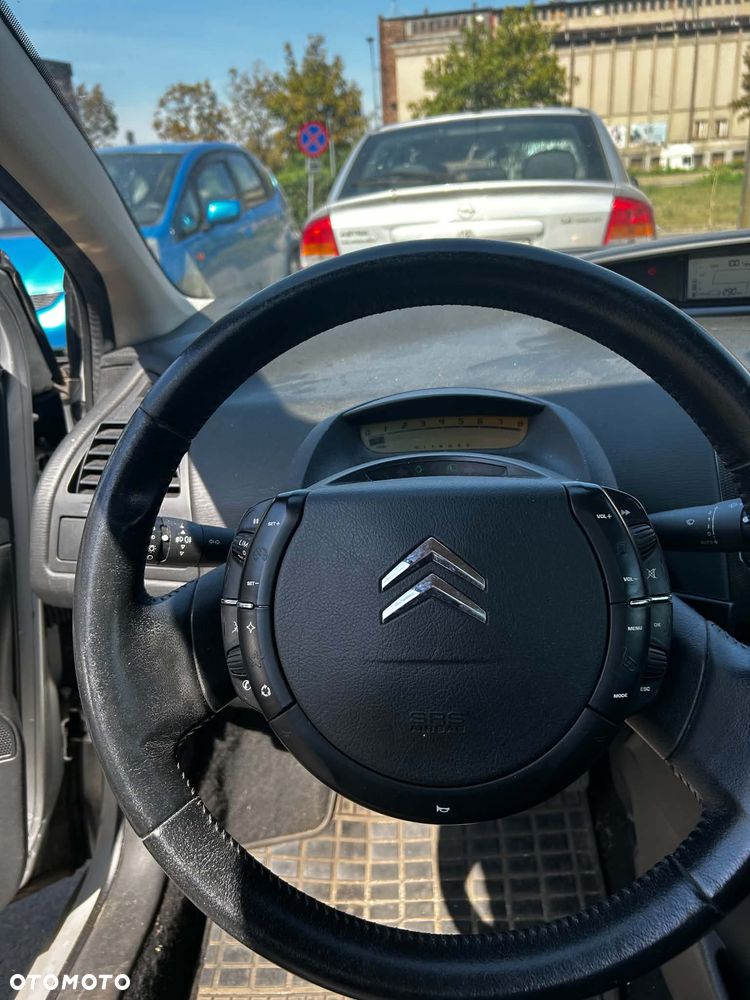 Citroën C4 1.6 16V VTR Pack - 5