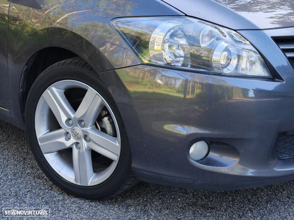 Toyota Auris 1.4 D-4D - 11