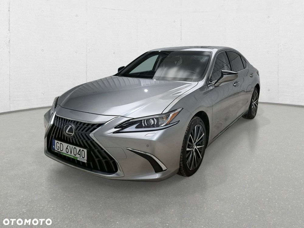 Lexus ES - 3