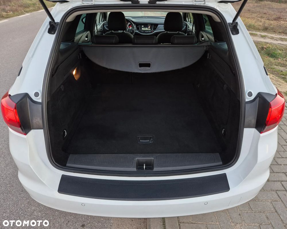 Opel Astra 1.4 Turbo 120 Jahre - 13