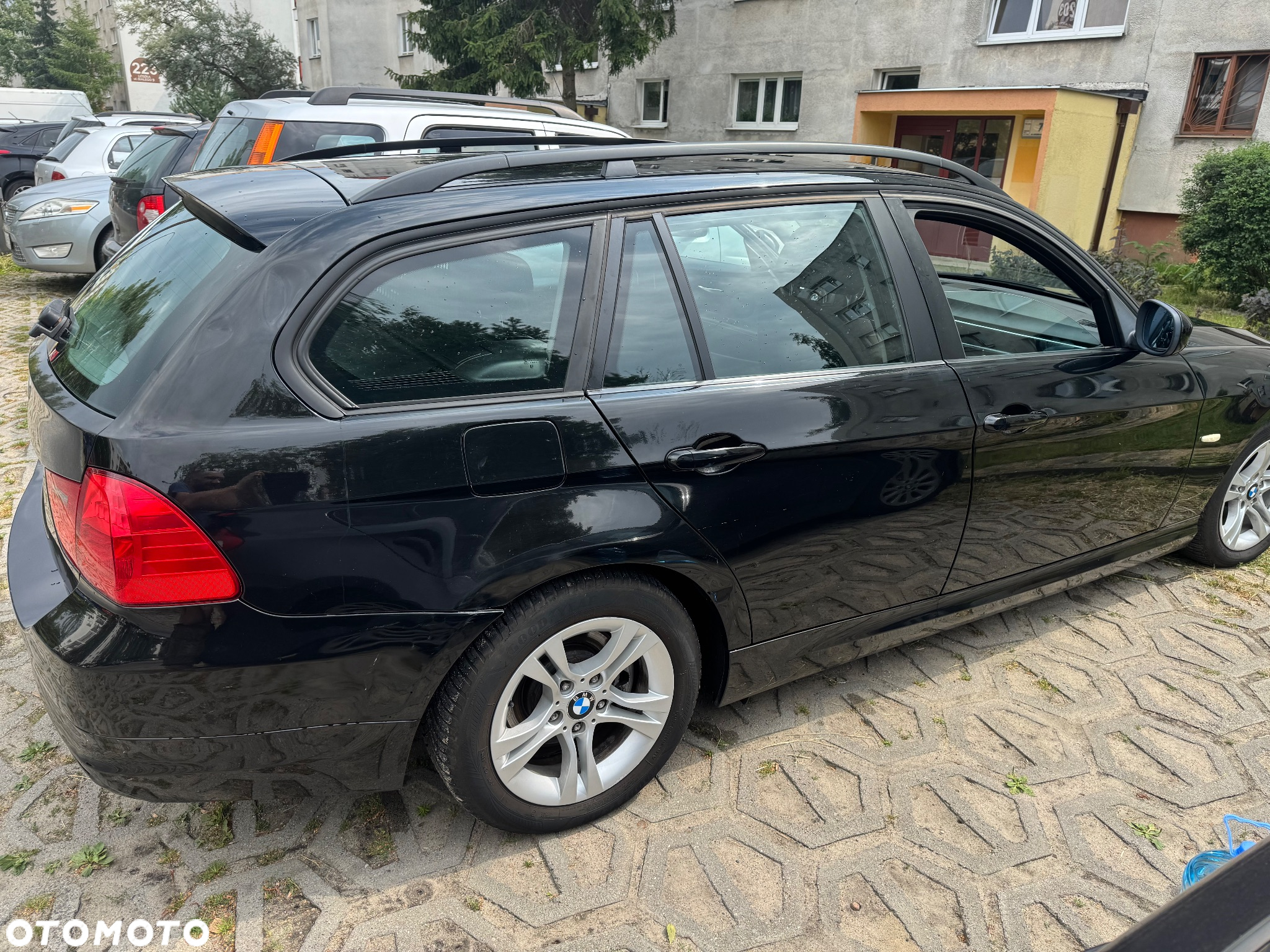 BMW Seria 3 318d DPF Touring - 13