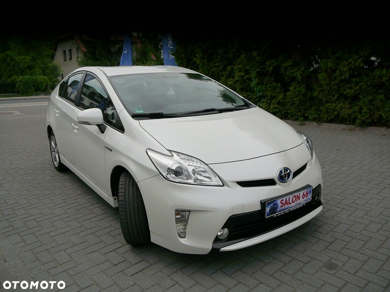 Toyota Prius (Hybrid) Comfort - 9