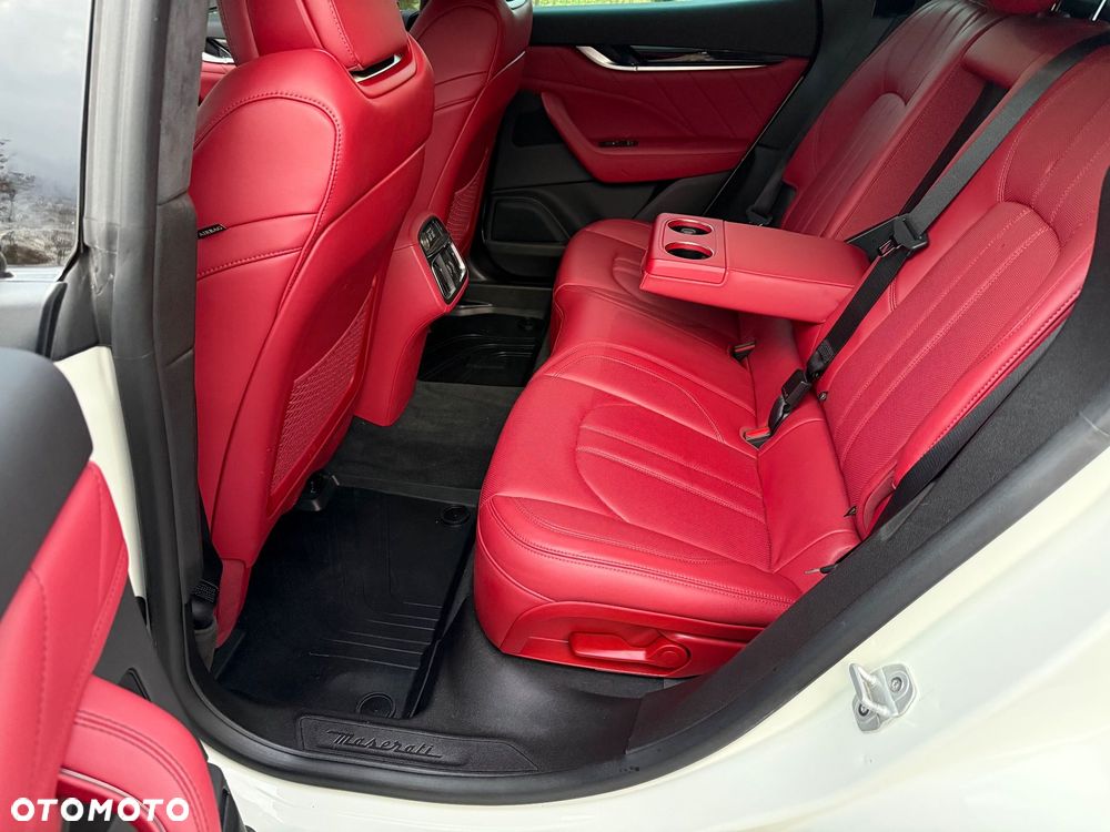 Maserati Levante - 15