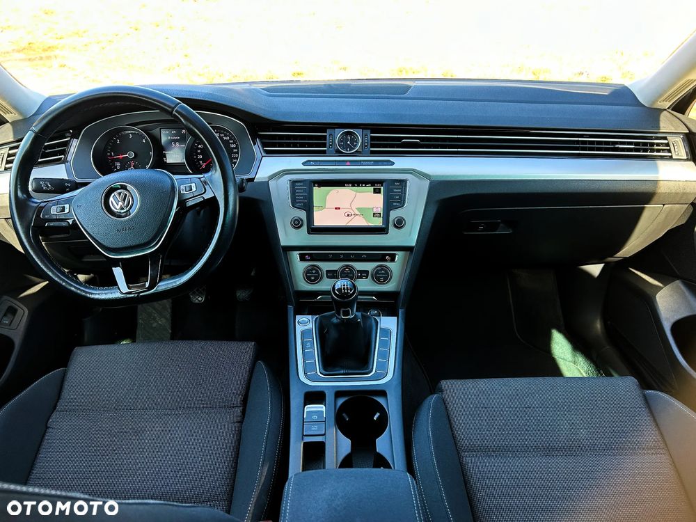 Volkswagen Passat - 5