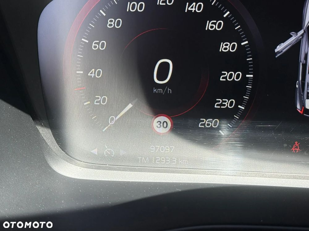 Volvo XC 40 T3 - 26