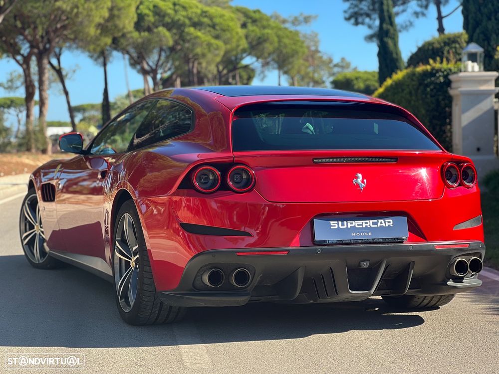 Ferrari GTC4 Lusso - 29