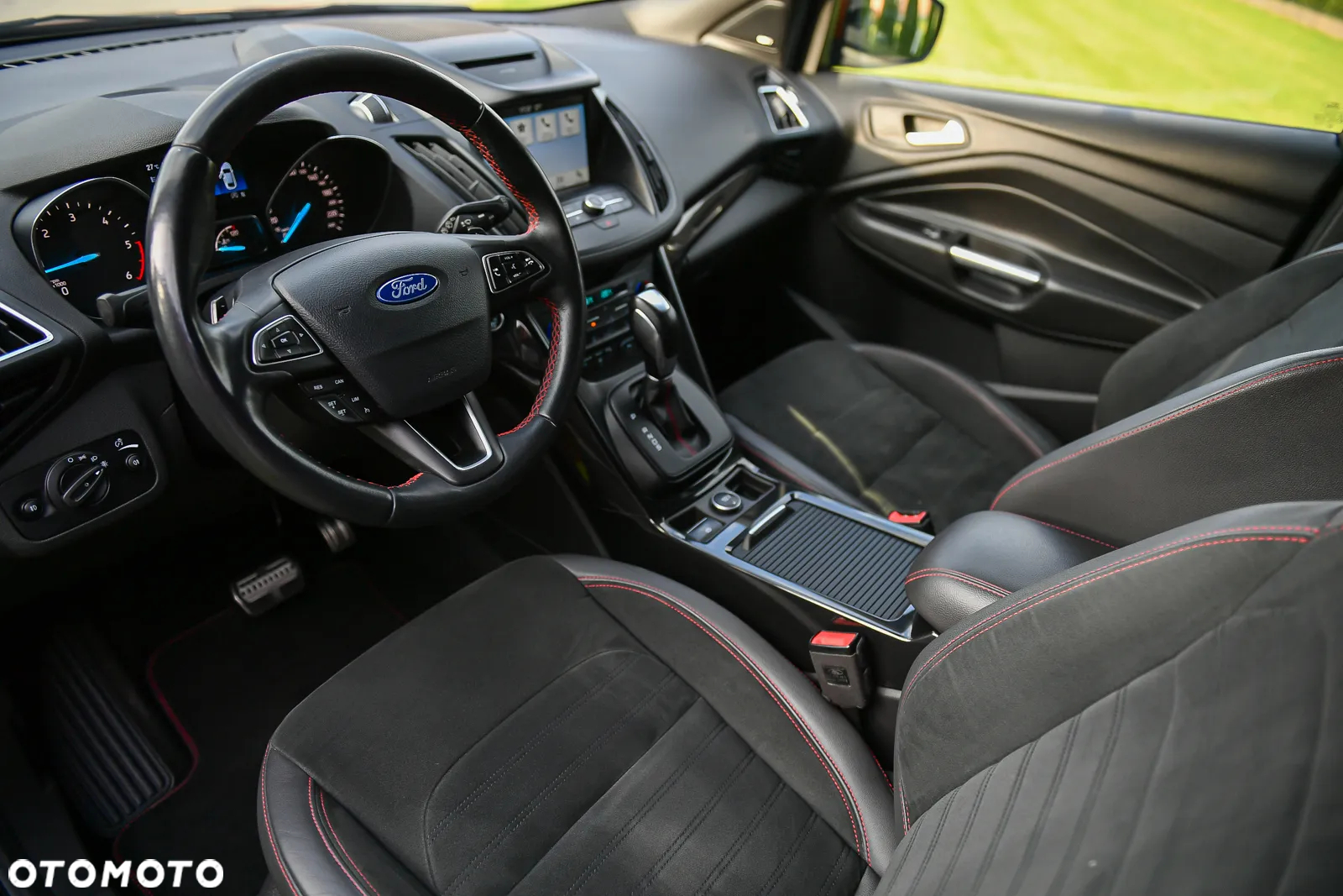 Ford Kuga 2.0 EcoBlue 4x4 ST-LINE - 16