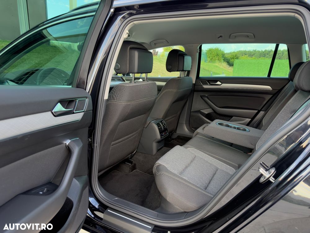 Volkswagen Passat 2.0 TDI SCR DSG Business - 30