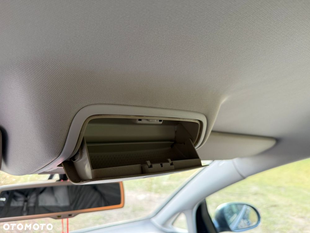 Volkswagen Golf Plus 2.0 TDI DPF Trendline - 33