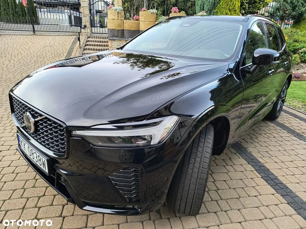 Volvo XC 60 B5 B AWD Plus Black Edition - 16