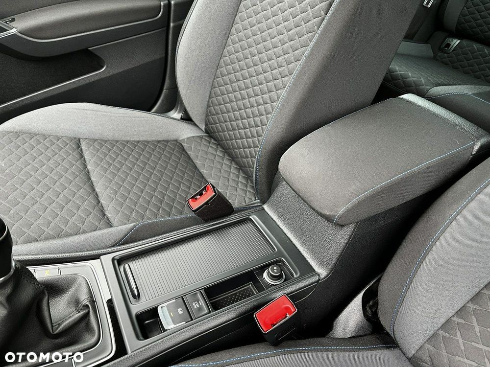 Volkswagen Golf Variant 2.0 TDI Join - 32