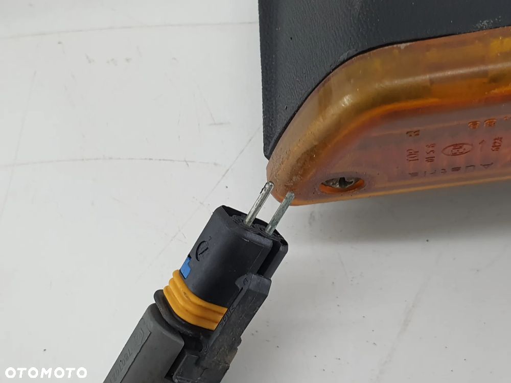 LAMPA OBRYSOWA  MAN  IVECO SCANIA RENAULT MERCEDES - 7