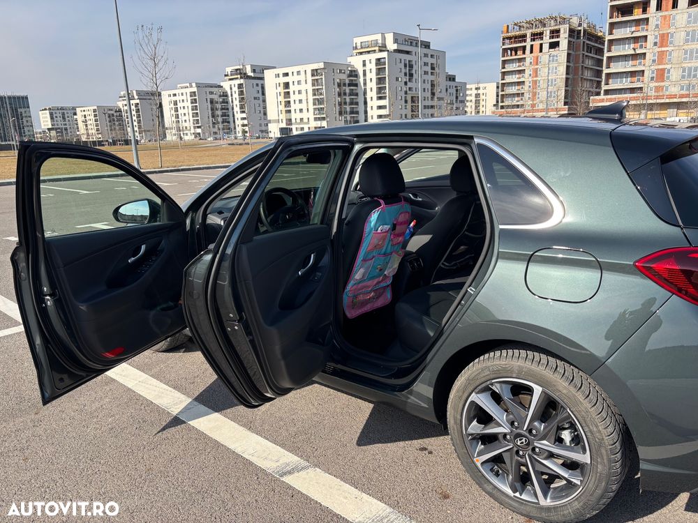 Hyundai i30 1.5 T-GDI 140CP 7DCT MHEV Exclusive - 9
