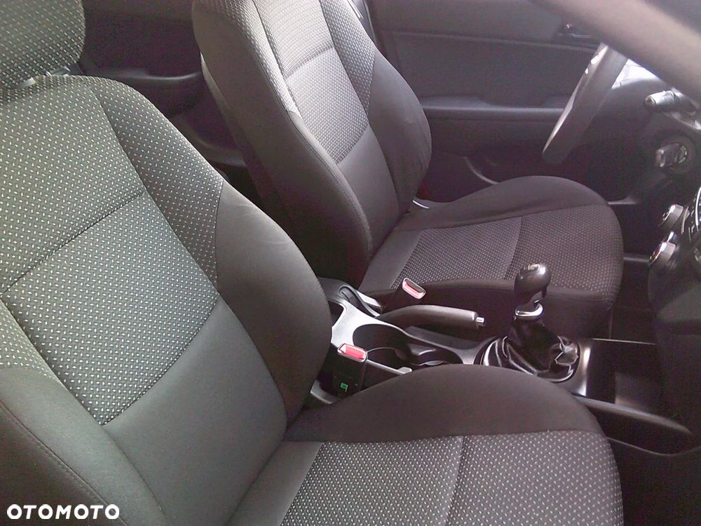 Hyundai i30 1.4 Classic + - 23