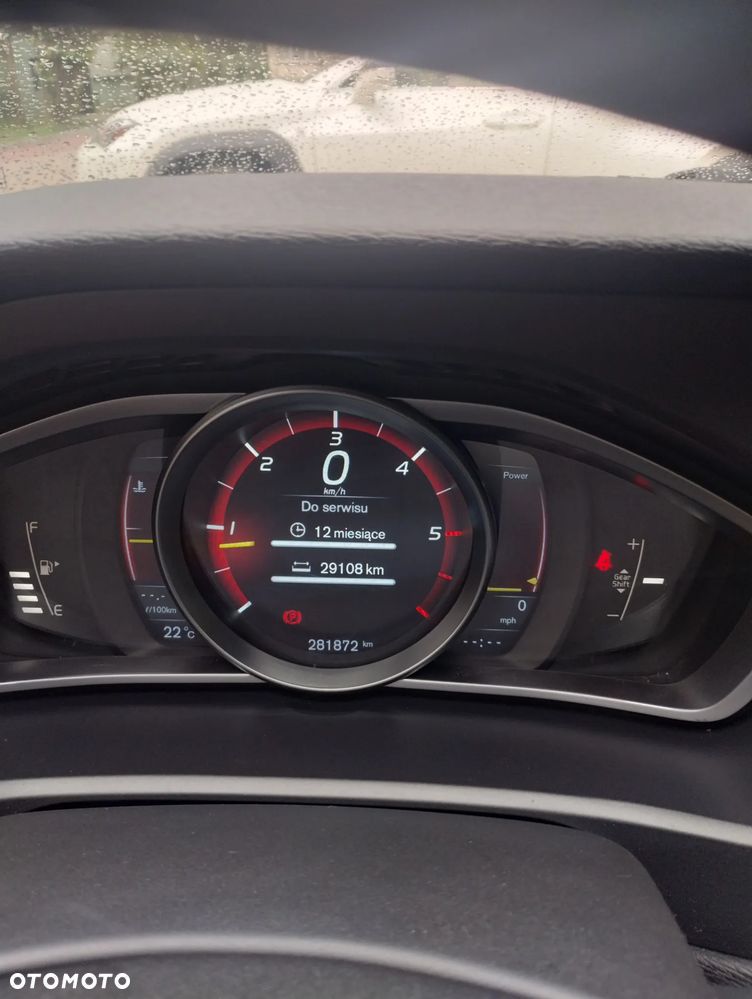 Volvo V40 D3 R-Design Momentum - 9