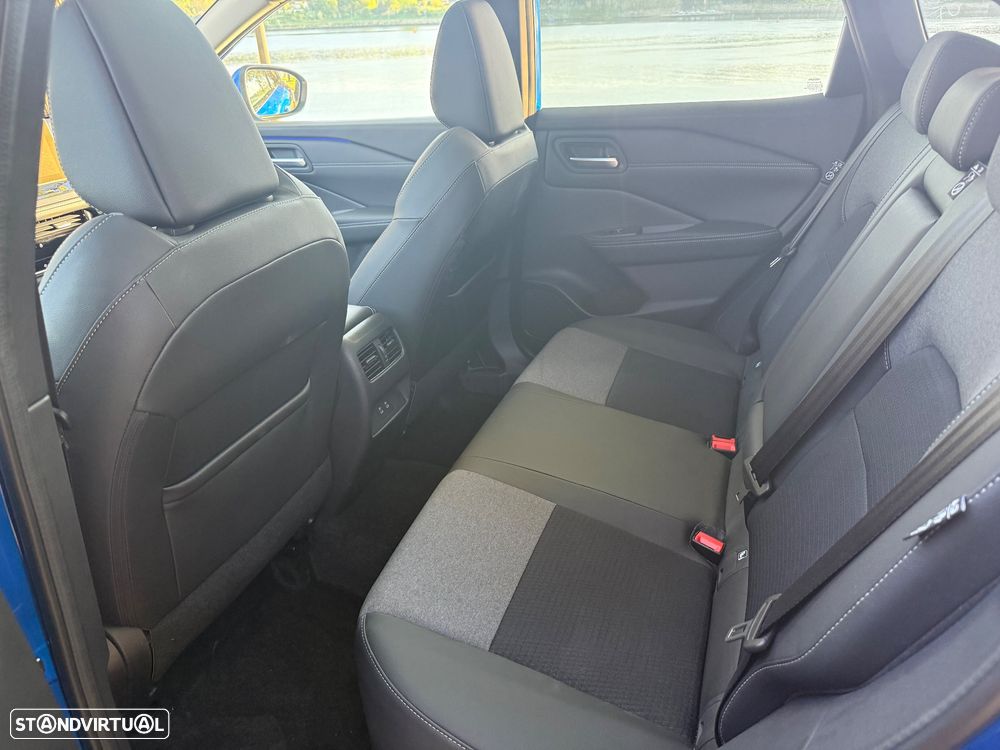 Nissan Qashqai +2 - 14