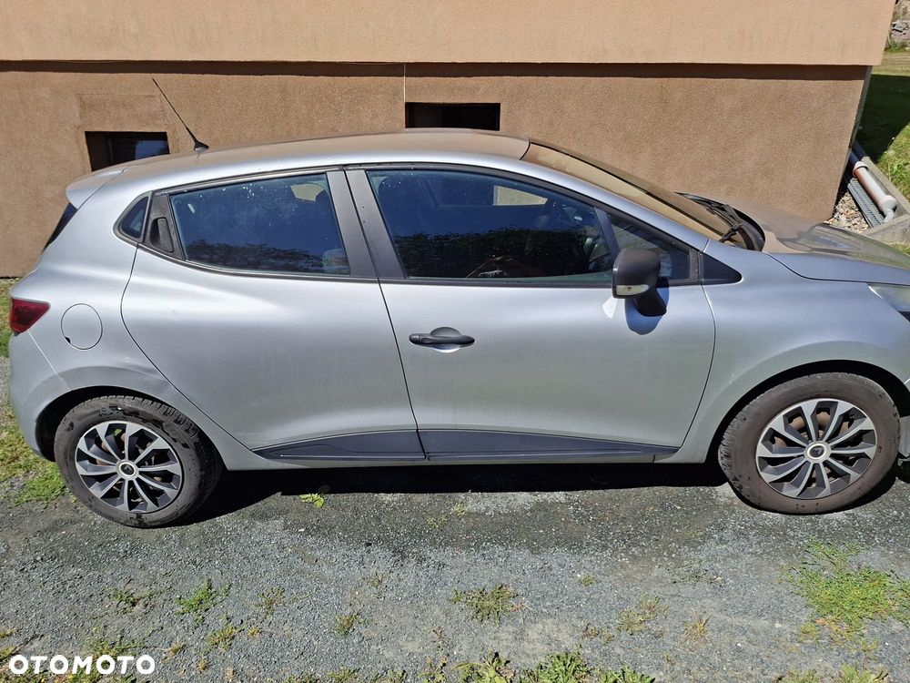 Renault Clio 1.2 16V Life - 3