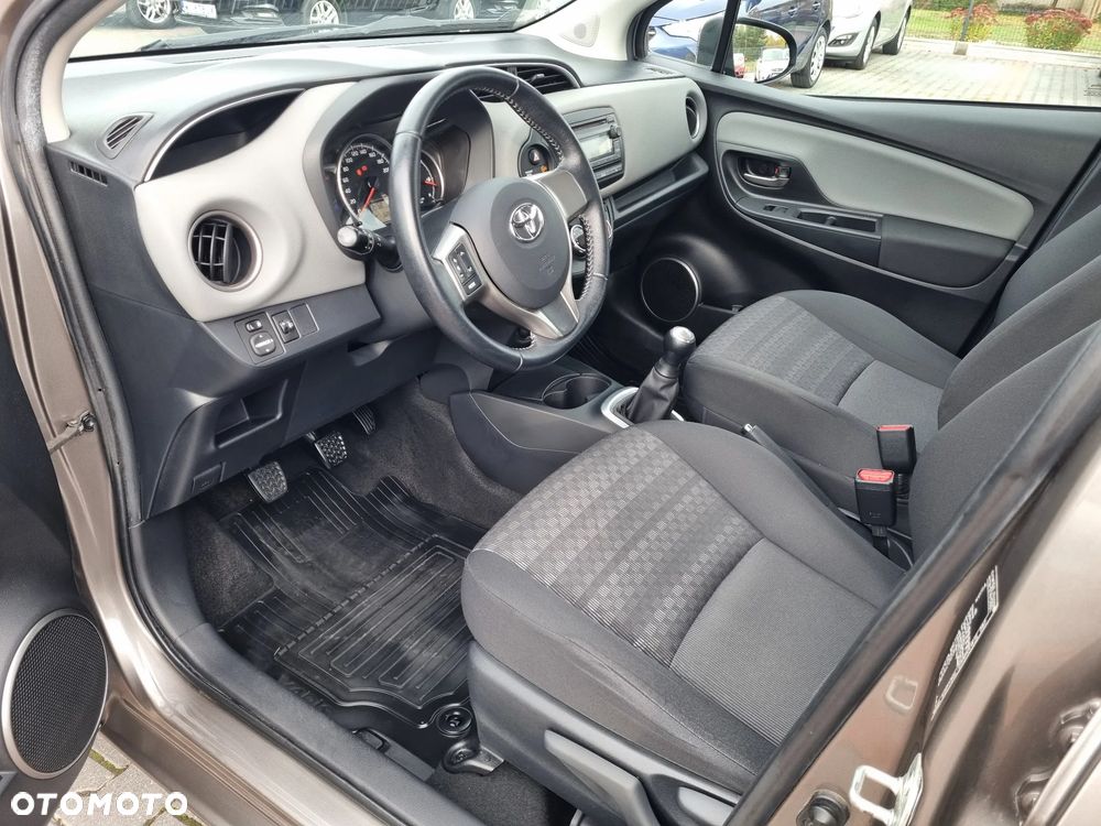 Toyota Yaris - 10