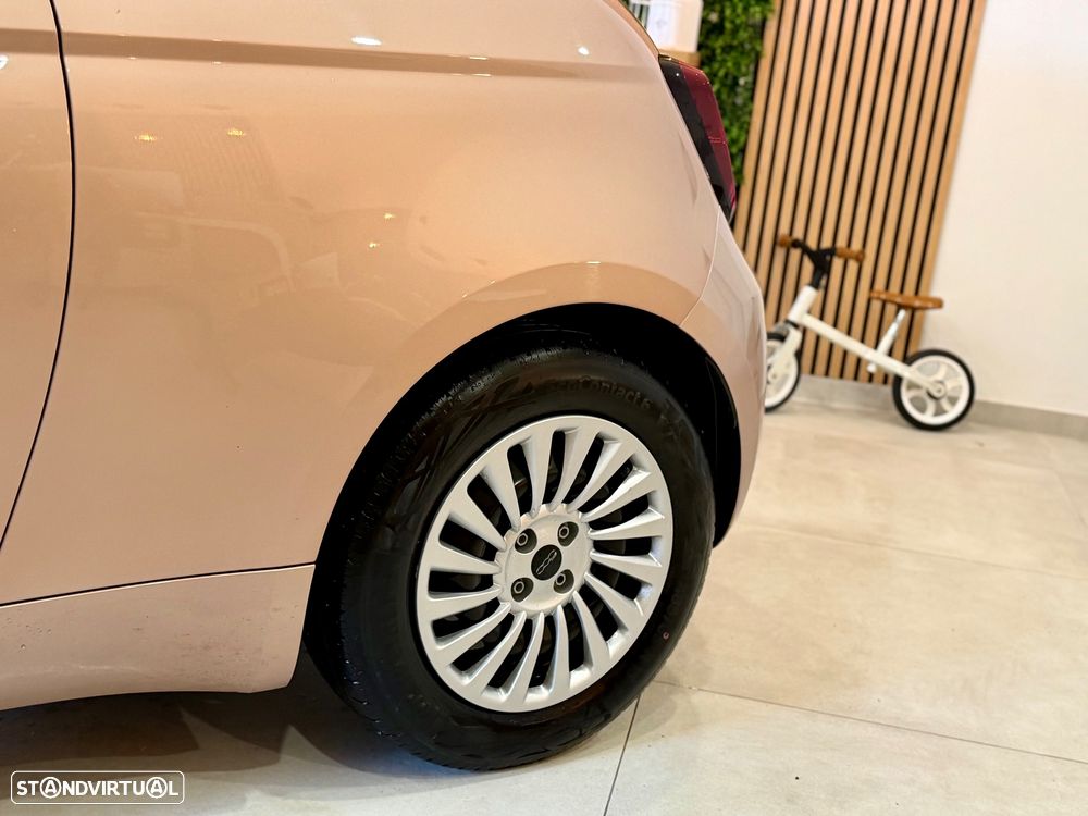 Fiat 500e Action - 14