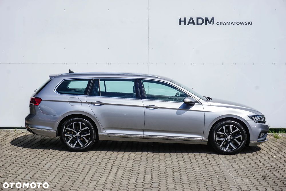 Volkswagen Passat 1.5 TSI EVO Elegance DSG - 9