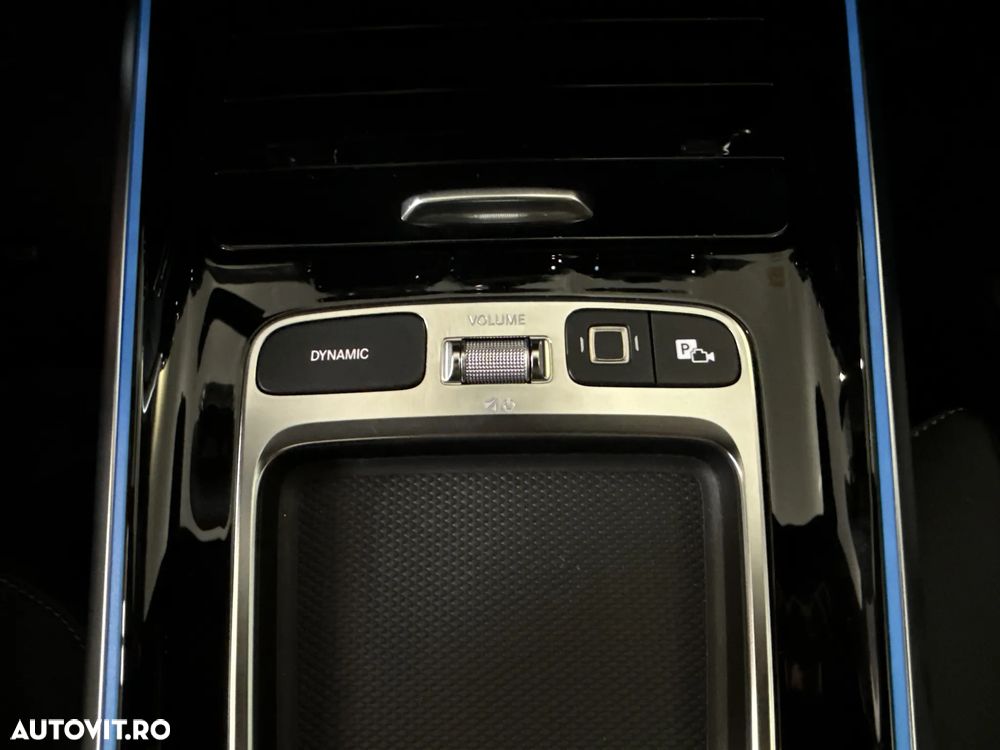Mercedes-Benz EQB - 19