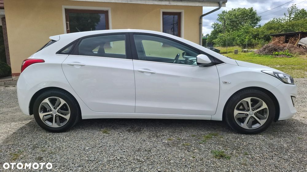Hyundai i30 blue 1.4 YES Silver - 14