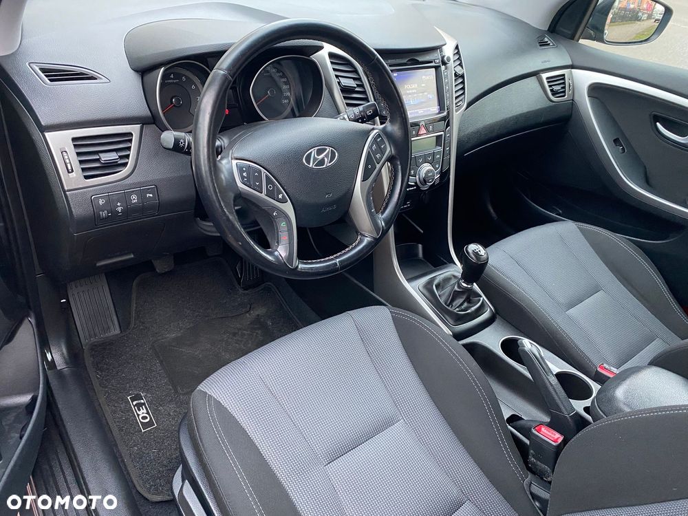 Hyundai i30 blue 1.6 GDI Trend - 15
